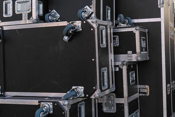 Gestapelte Flightcases